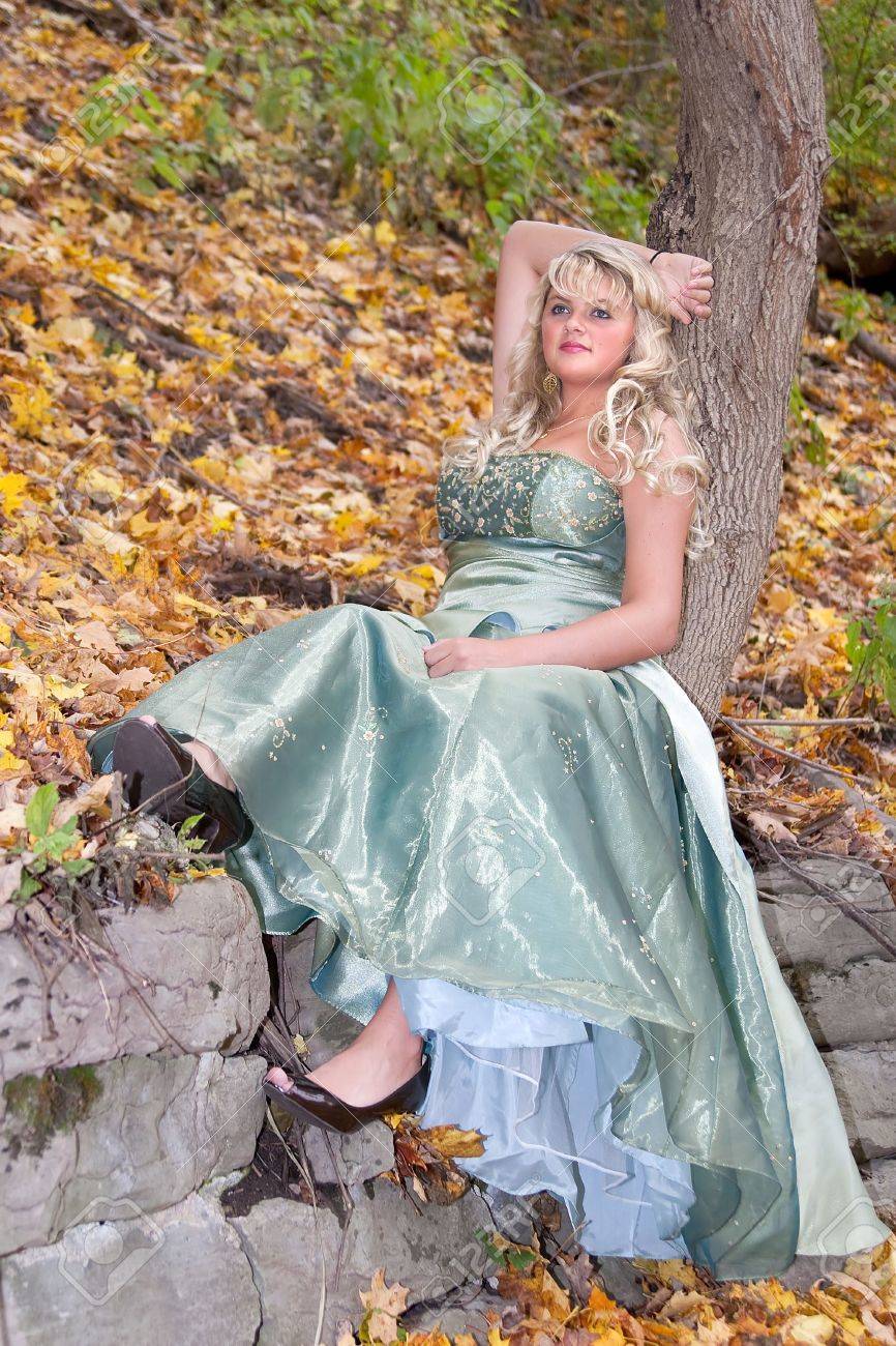 prom dresses on blondes