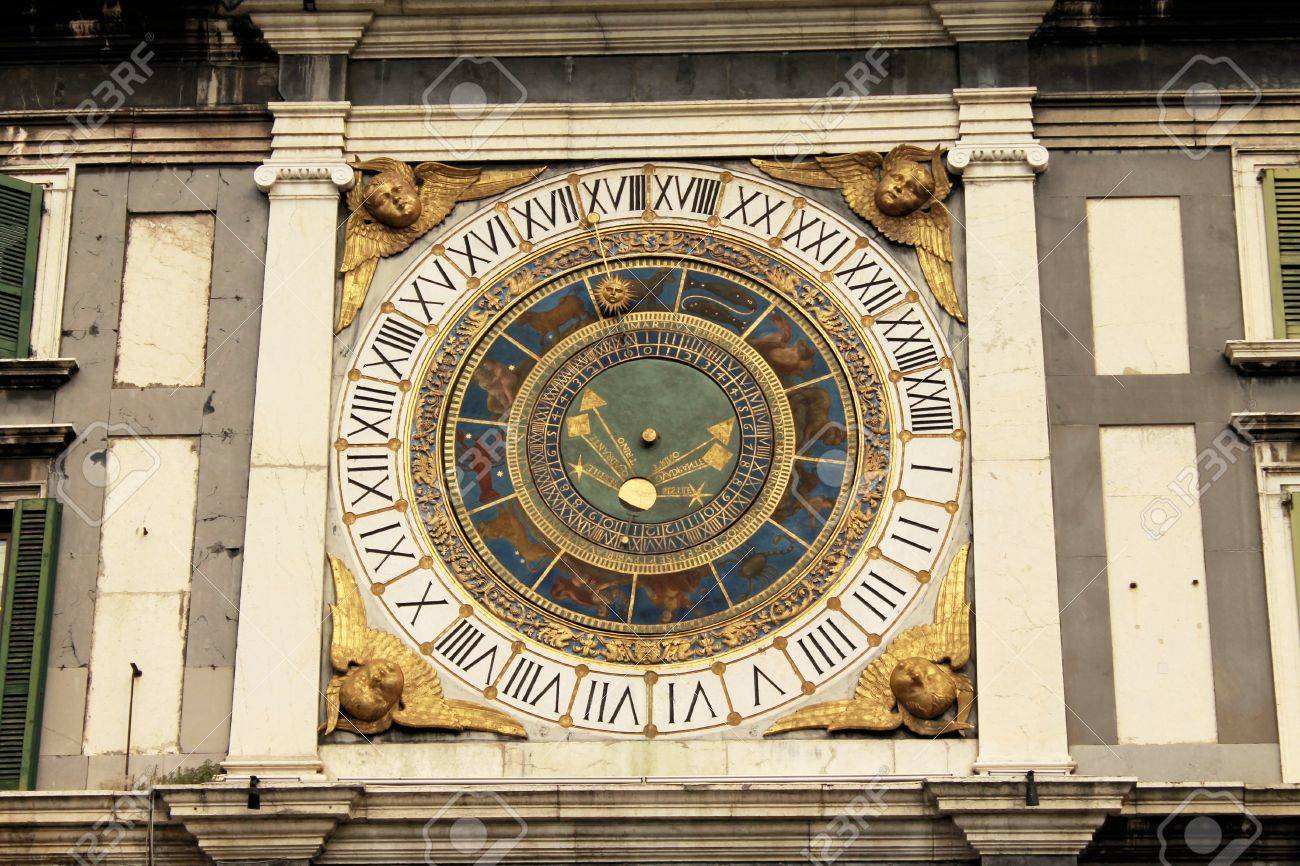 ロンバルディア州ブレシアの天文時計 イタリア の写真素材 画像素材 Image