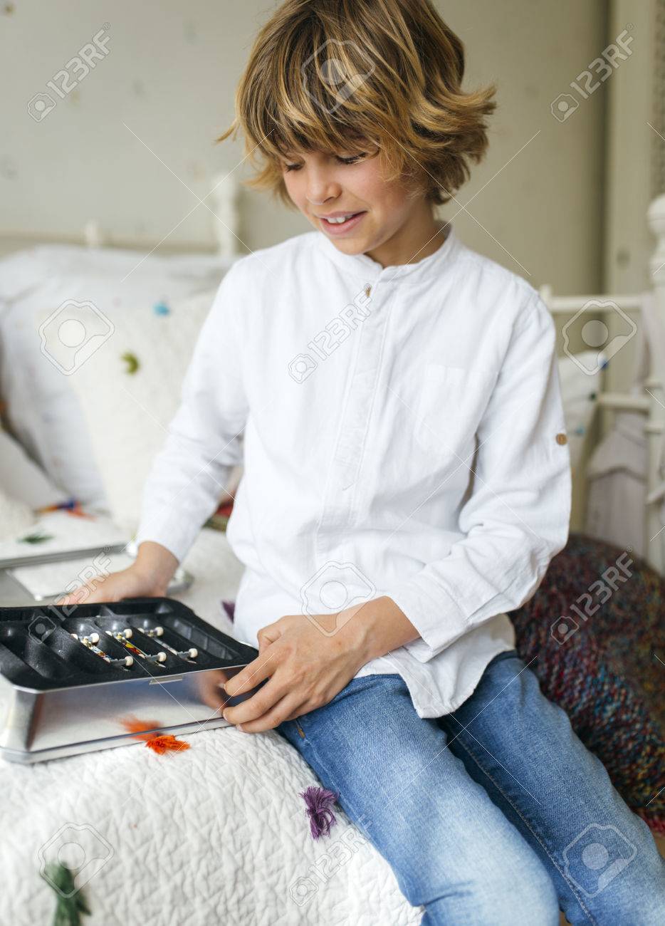 金髪美少年の肖像画 の写真素材 画像素材 Image