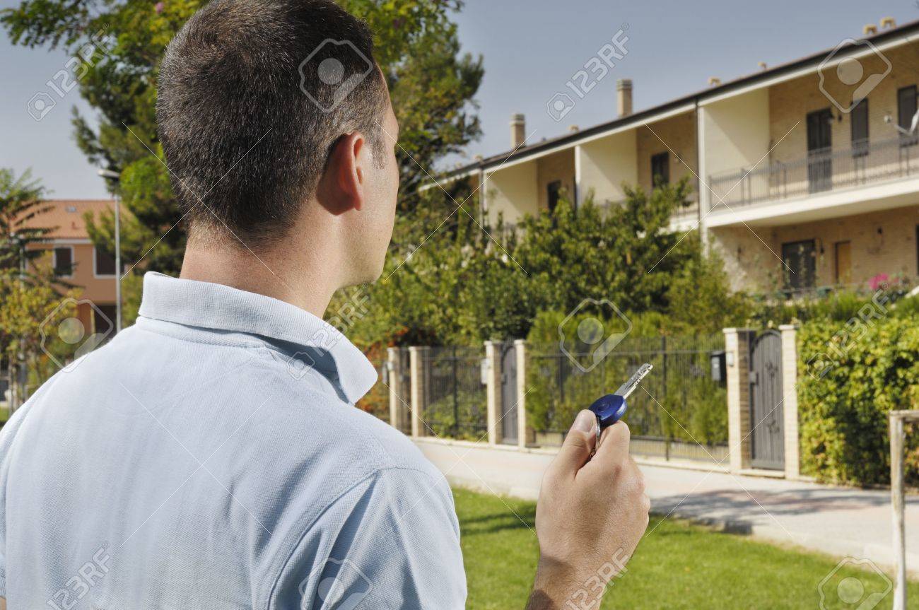 homme cherche home