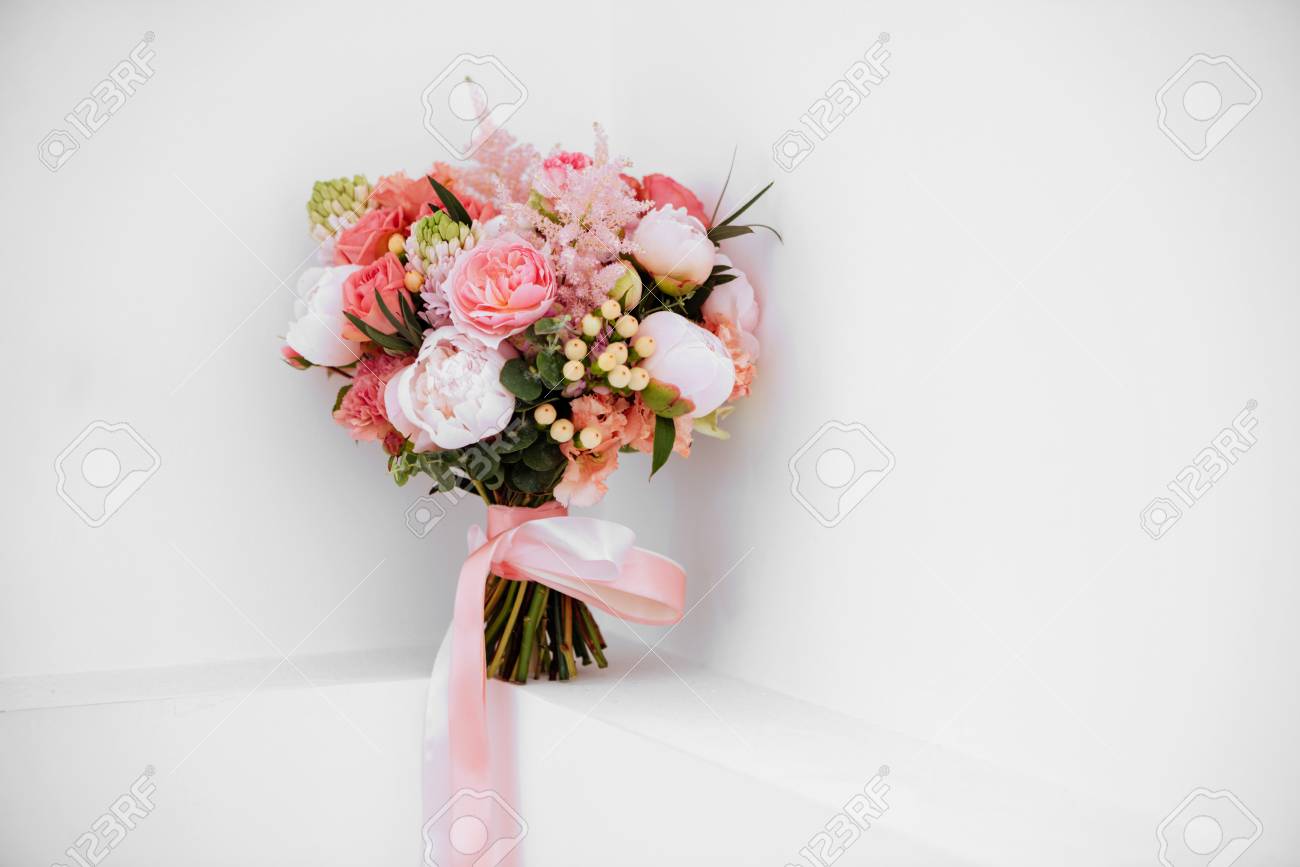wedding flowers bridal bouquet closeup ロイヤリティーフリーフォト