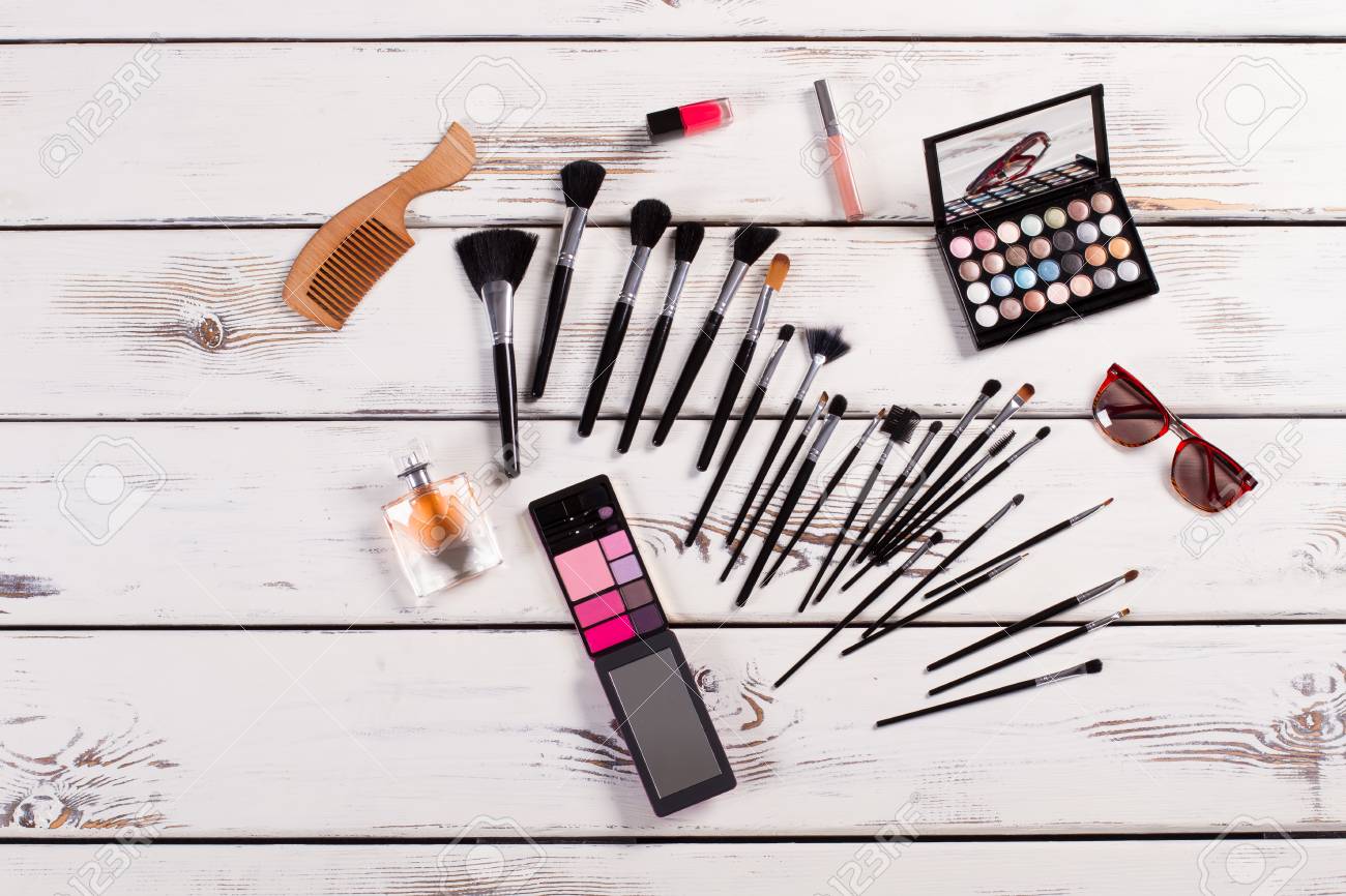 Set Von Accessoires Fur Frauen Frauen Kosmetik Lizenzfreie Fotos Bilder Und Stock Fotografie Image