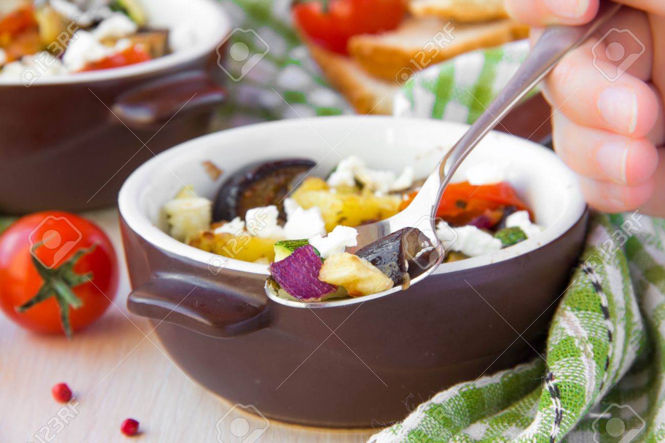 Ragout Cuit Au Four D Aubergine Courgettes Pommes De Terre