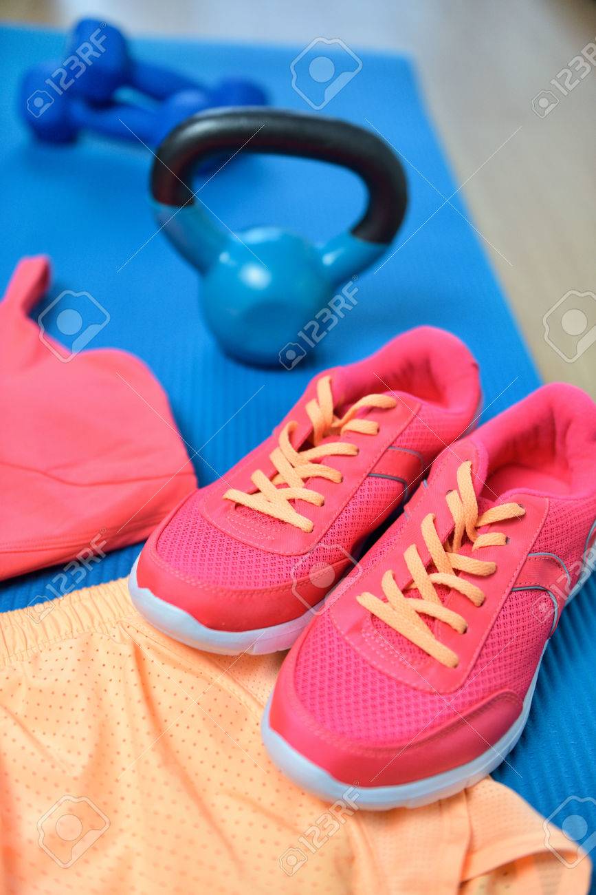 sparx walking shoes
