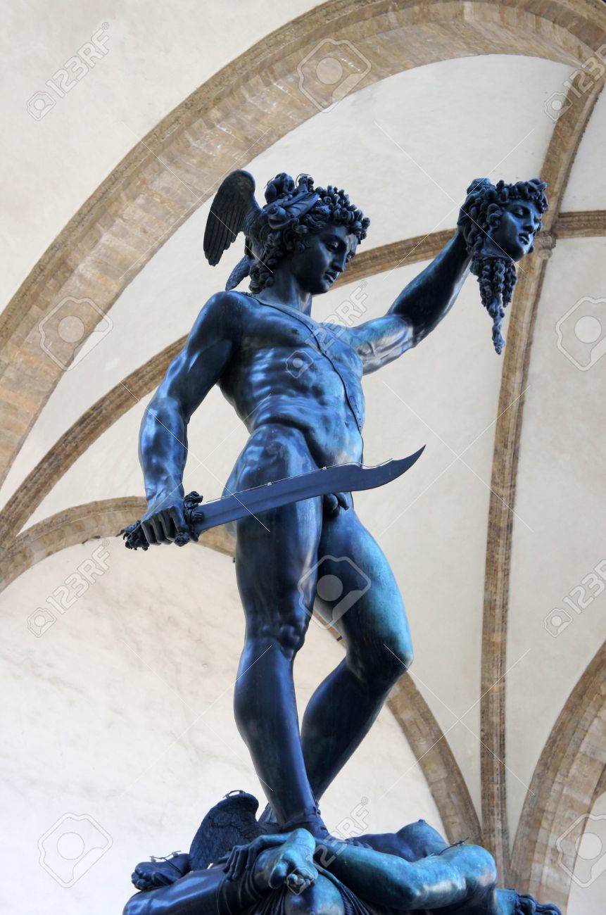 ロッジア Lanzi シニョーリア広場 フィレンツェ イタリアでメデューサ ゴルゴンの首を持つペルセウス の写真素材 画像素材 Image 2116
