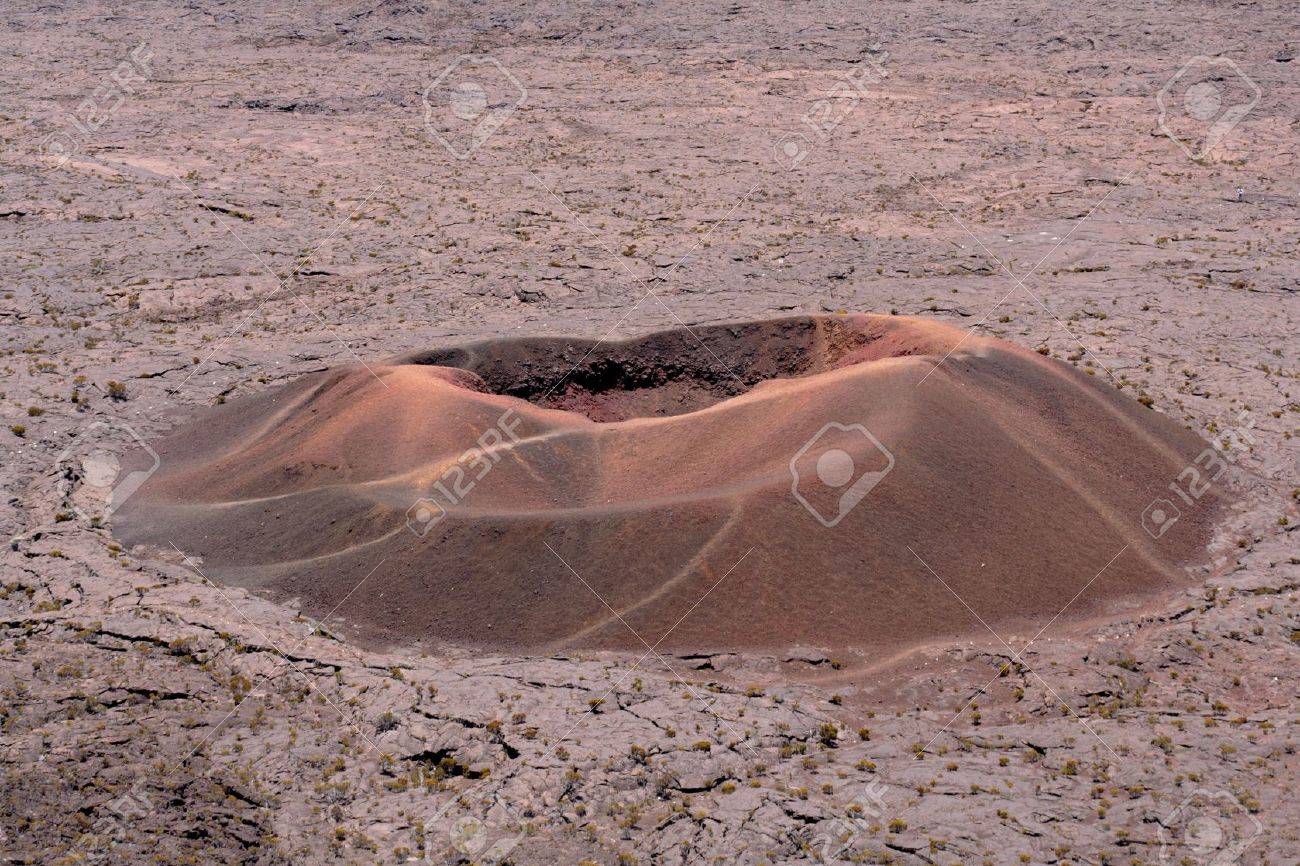 コクチバス クレーター フルネーズ火山 フランス レユニオン島 の写真素材 画像素材 Image コクチバス クレーター フルネーズ火山 フランス レユニオン島 の写真素材 画像素材 Image