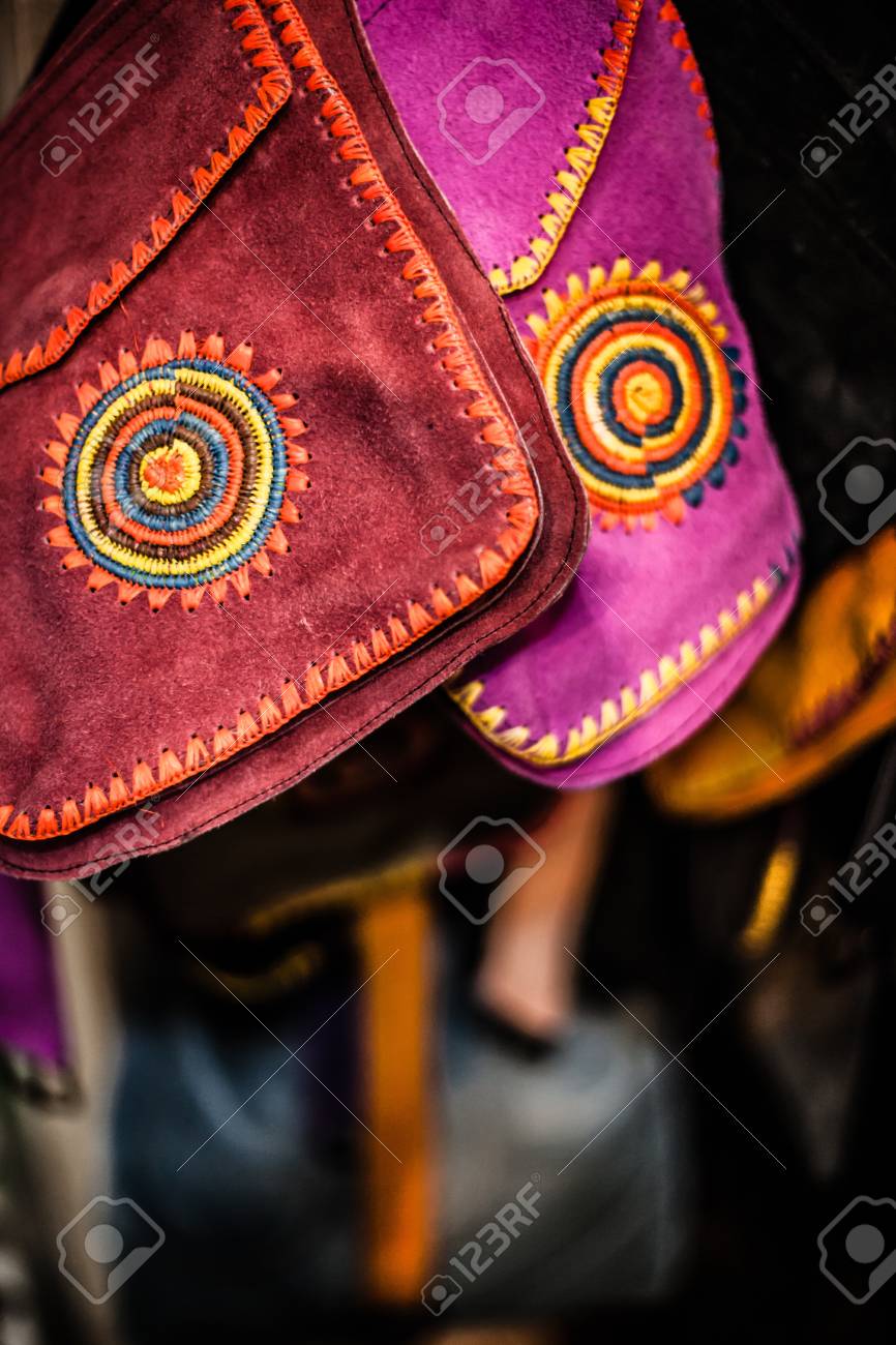 Bolsos, Carteras, Sombreros Y Otros Productos De Las Fábricas De Cuero Marroquíes Fotos, Imágenes Y Fotografía Archivo Libres De Derecho. Image 18863195.
