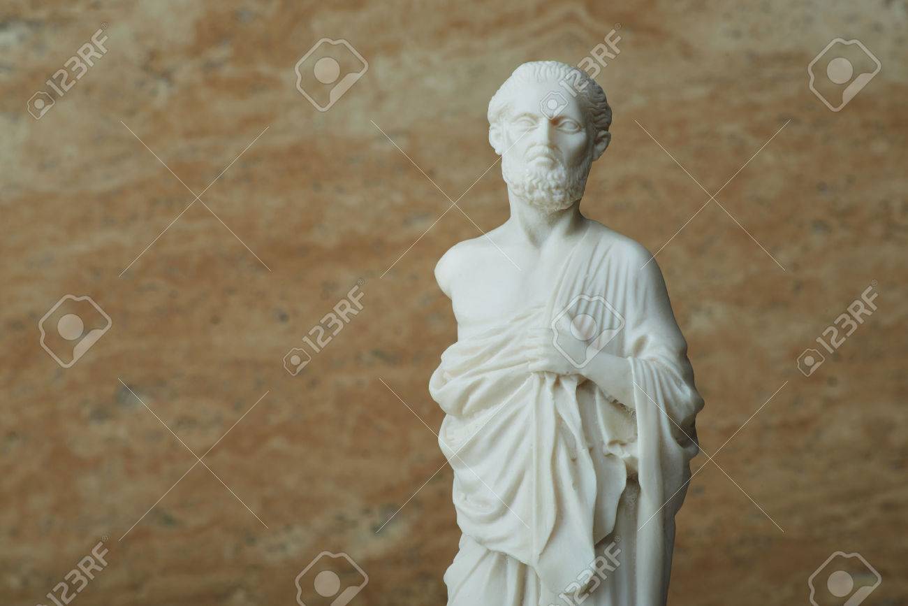 ヒポクラテス立像 Amazon.co.jp: ヒポクラテス 現代医学の父 アラバスター像 9.45インチ