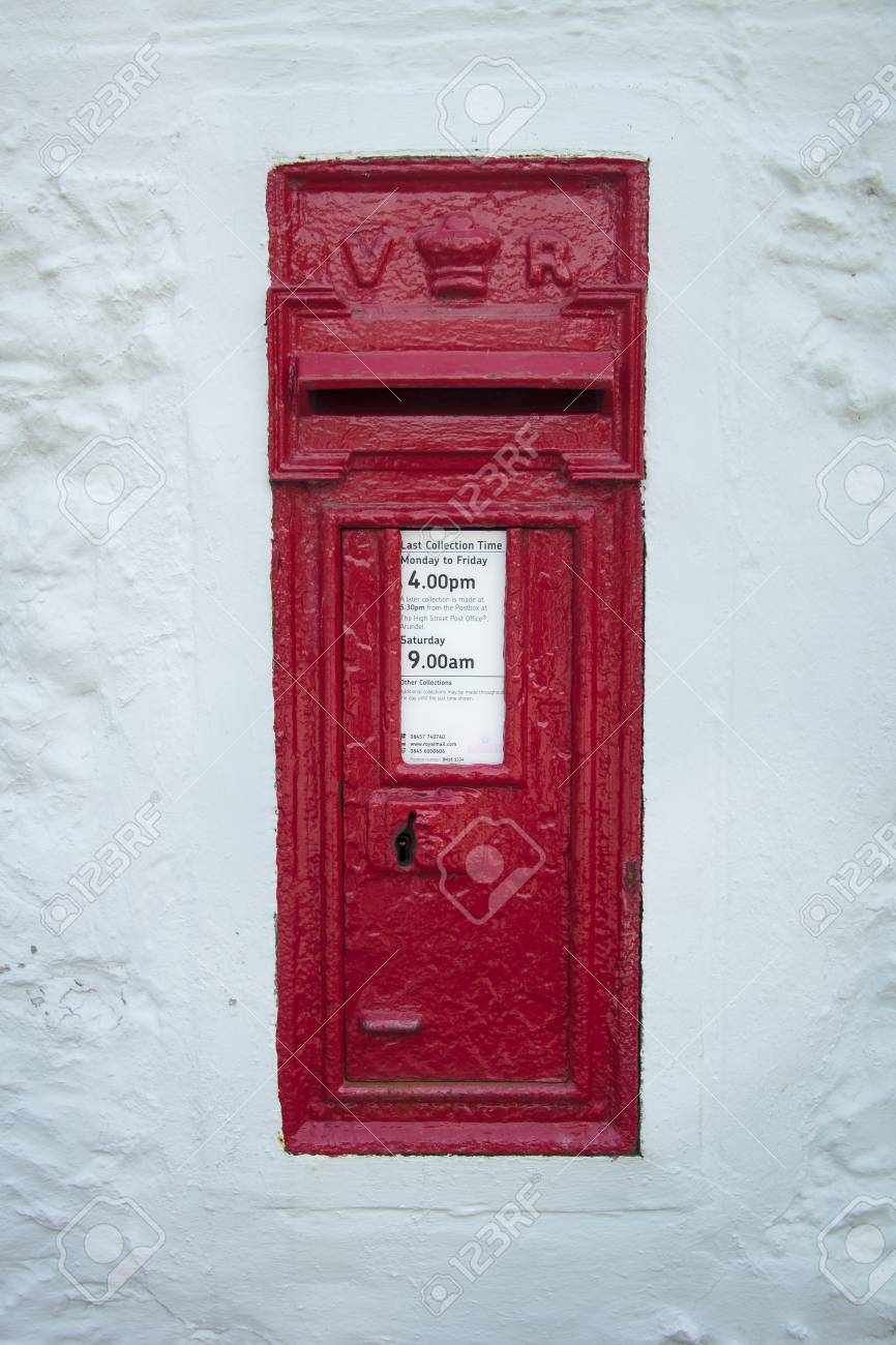 ビンテージ 赤い 郵便ポスト｜