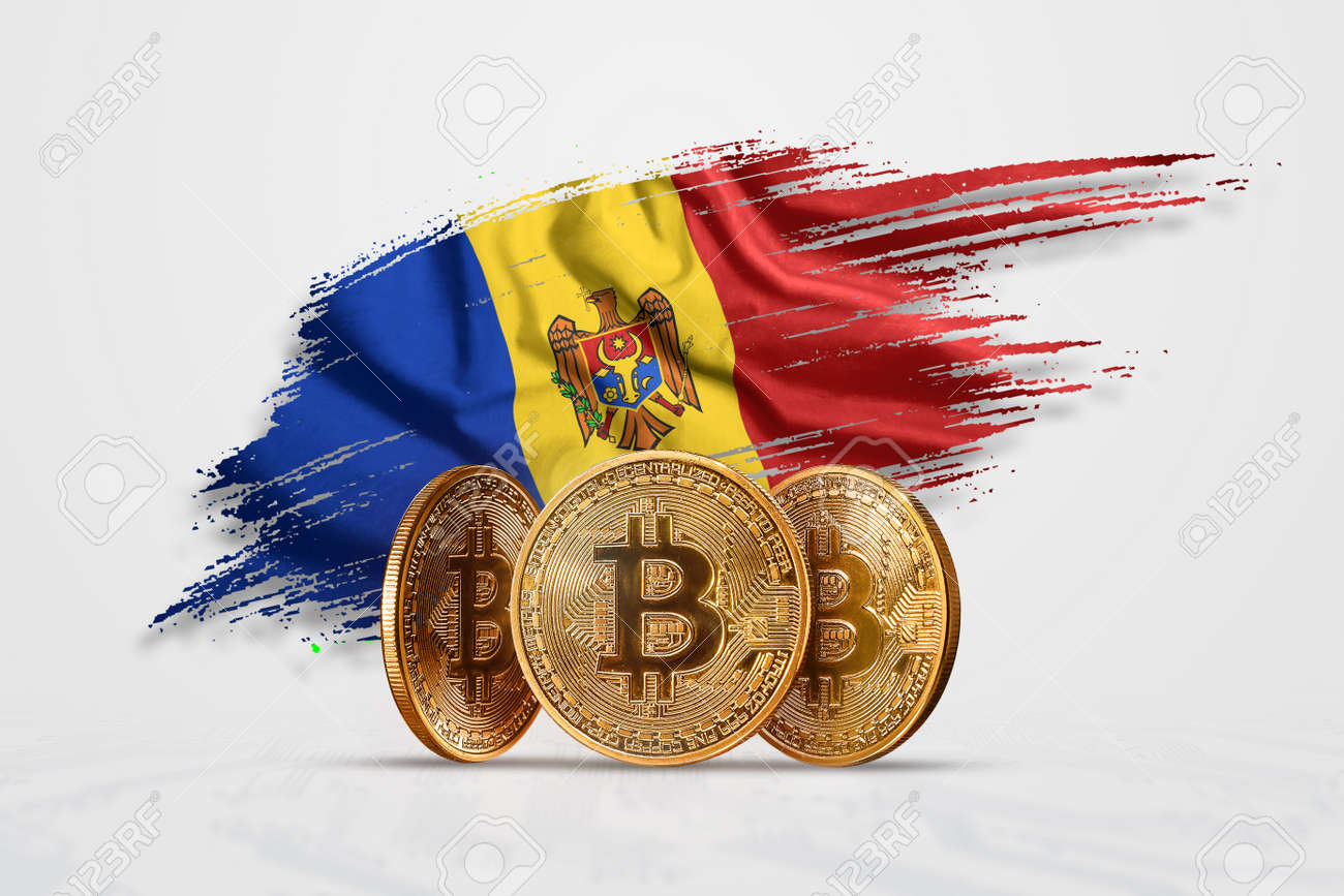 Crypto Currency, Gold Coin BITCOIN BTC. Coin Bitcoin Against The Background  Of The Flag Of Moldova. The Concept A New Currency, Blockchain Technology ,  A Token. Фотография, картинки, изображения и сток-фотография без