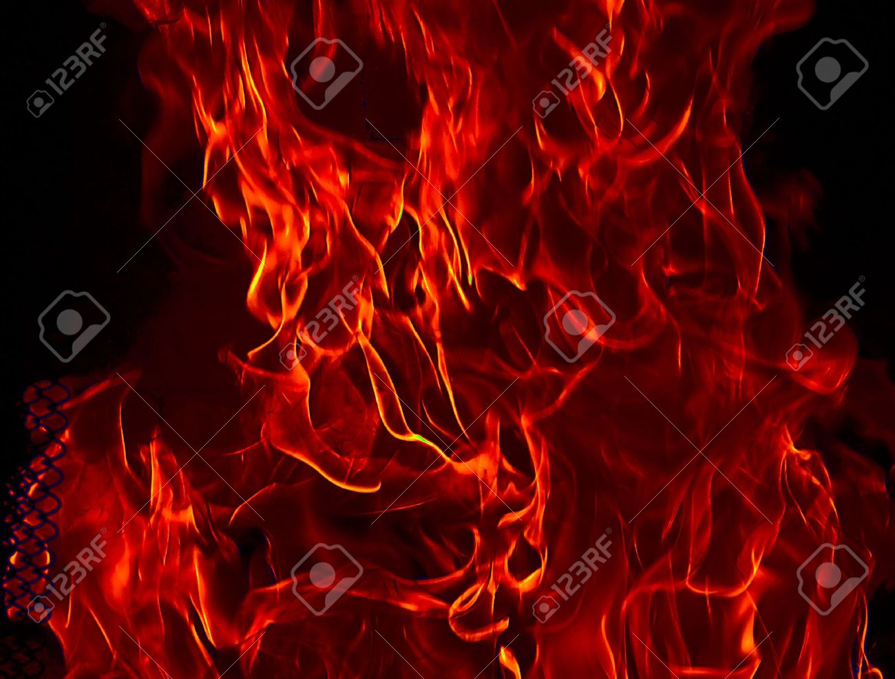 Flammes De L Enfer Rouge Feu Sur Un Fond Noir Banque D Images Et Photos Libres De Droits Image