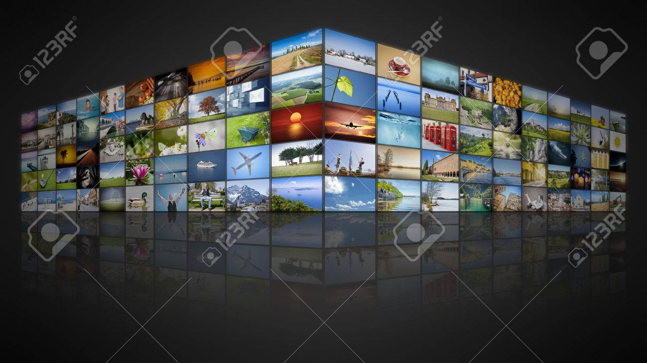 Una Pared De Video Futurista Con 100 Pantallas Fotos Retratos