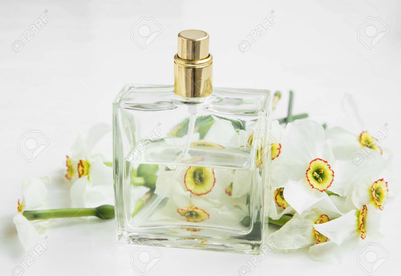 水仙花香水瓶の花エッセンス女性の香り の写真素材 画像素材 Image 7865