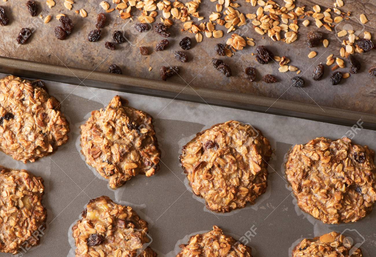 bananenkekse ohne mehl, gesunde selbst gemachte hafermehl- und bananenplätzchen mit nüssen, Design ideen