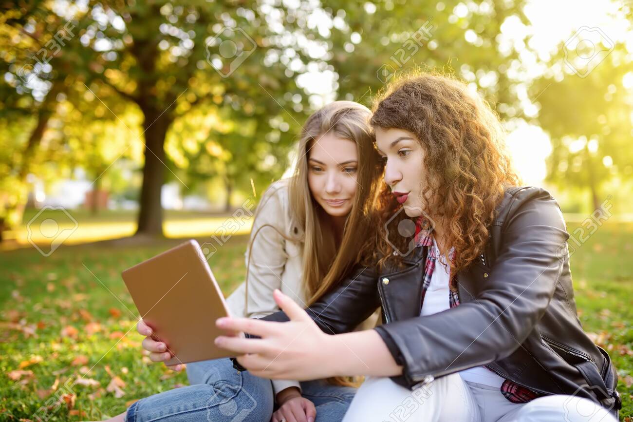Her dating a computer