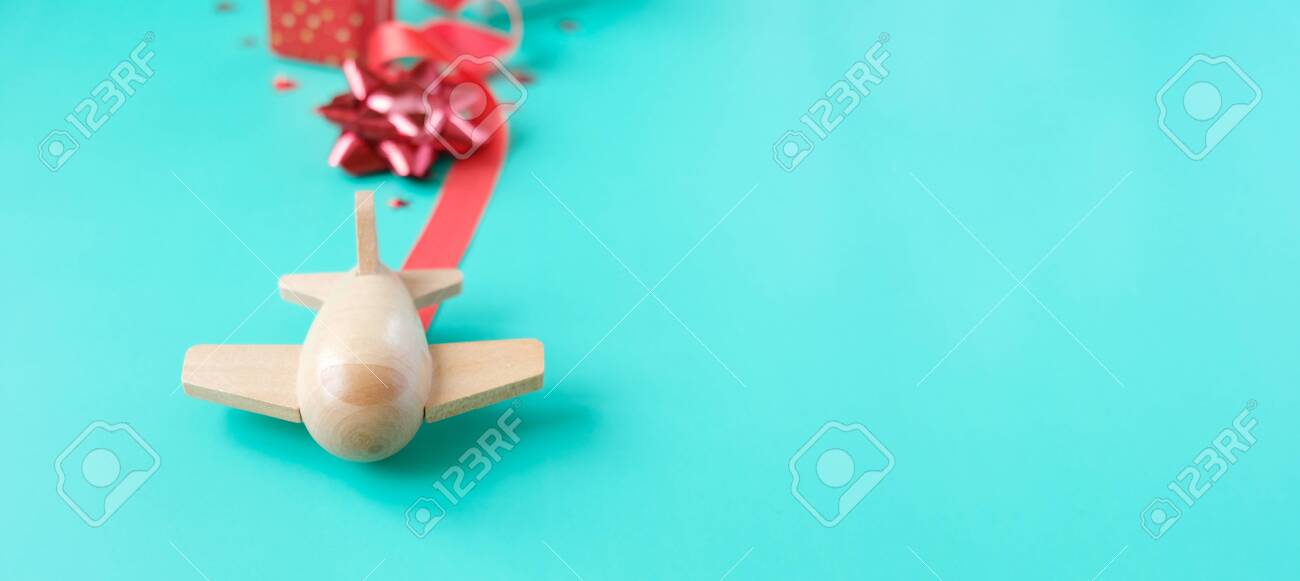 glitter toy airplane