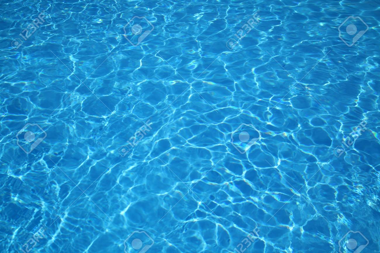 驚くほどのクリスタル ブルーの水 自然の背景 水と美しく明るい色 の写真素材 画像素材 Image 82481647