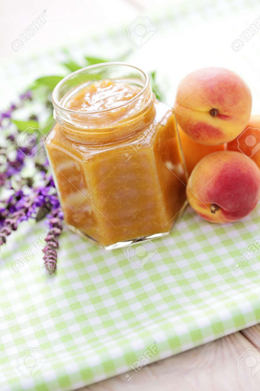 Delicieuse Confiture D Abricot Maison La Nourriture Dans Un