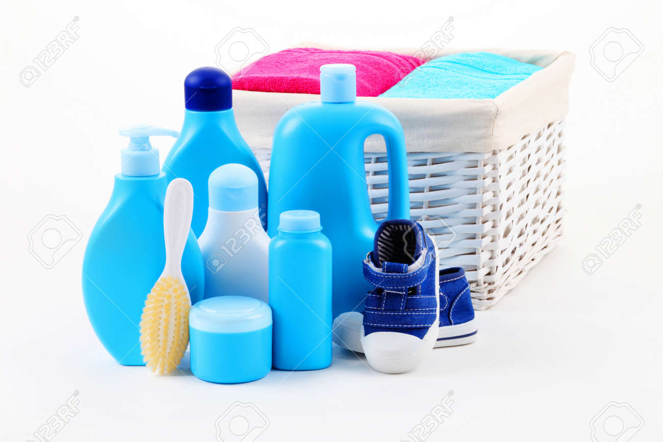 Tout Ce Qu Il Faut Pour Le Bain De Bebe Accessoires Pour Bebes Enfants Banque D Images Et Photos Libres De Droits Image