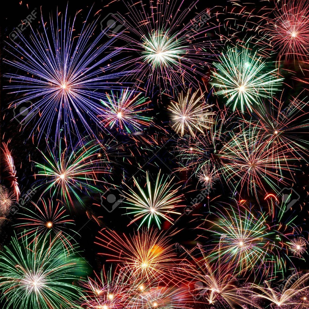 Wunderschones Feuerwerk Feuerwerk Hintergrund Fur Silvester Und Andere Feiern Lizenzfreie Fotos Bilder Und Stock Fotografie Image