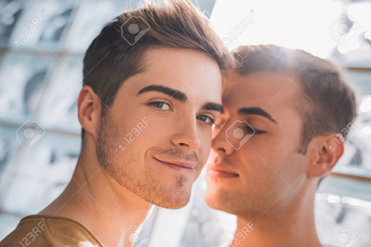 Tom williams is gay Barbara millicent roberts transsexual