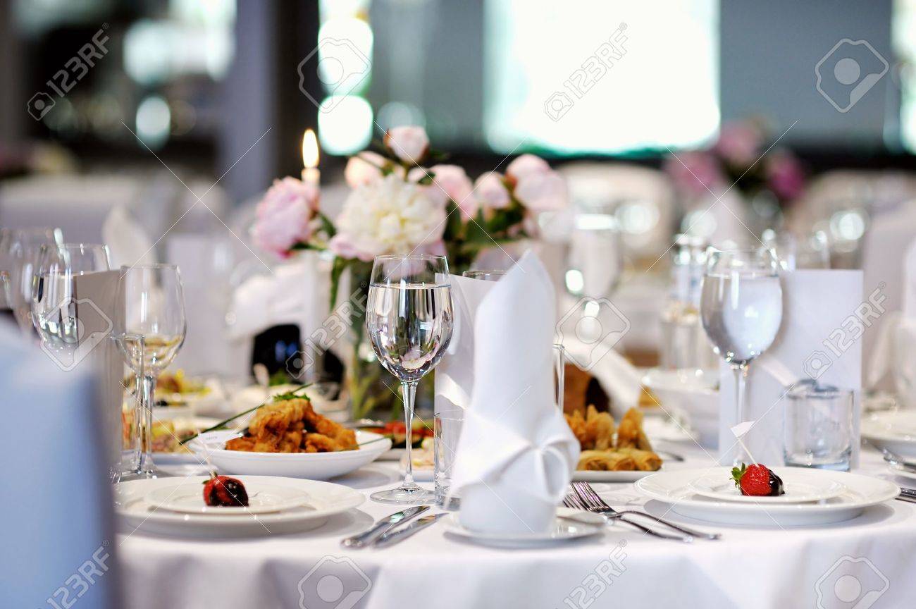 イベント パーティーや結婚披露宴のテーブル の写真素材 画像素材 Image
