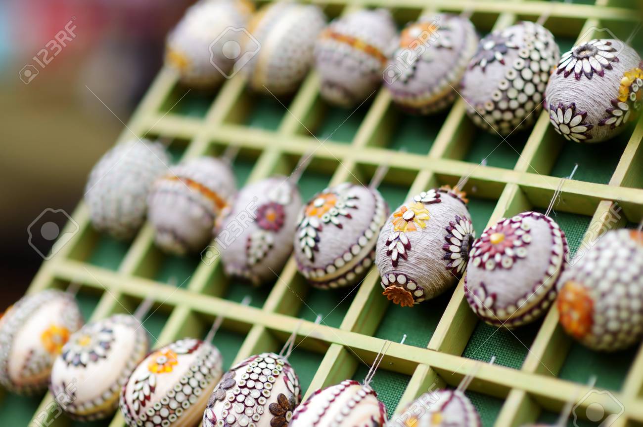カラフルなイースターエッグがリトアニア ヴィリニュスの公正な回伝統的工芸品の販売 の写真素材 画像素材 Image カラフルなイースターエッグがリトアニア ヴィリニュスの公正な回伝統的工芸品の販売 の写真素材 画像素材 Image