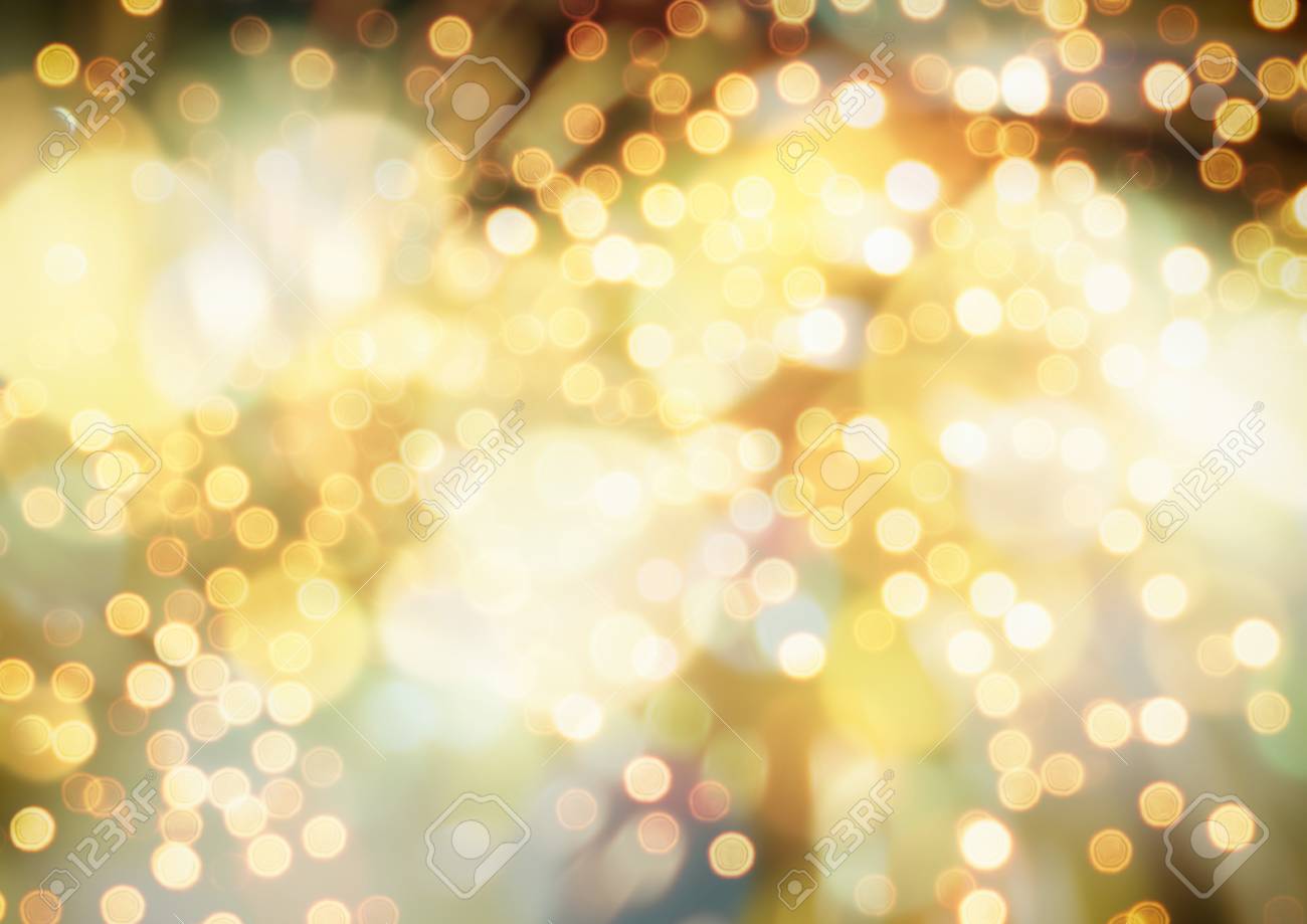 きらめく輝く電球の背景 クリスマスの壁紙の装飾のぼかしコンセプト ホリデーフェスティバルの背景 輝く円点灯お祝いの表示 の写真素材 画像素材 Image 9193