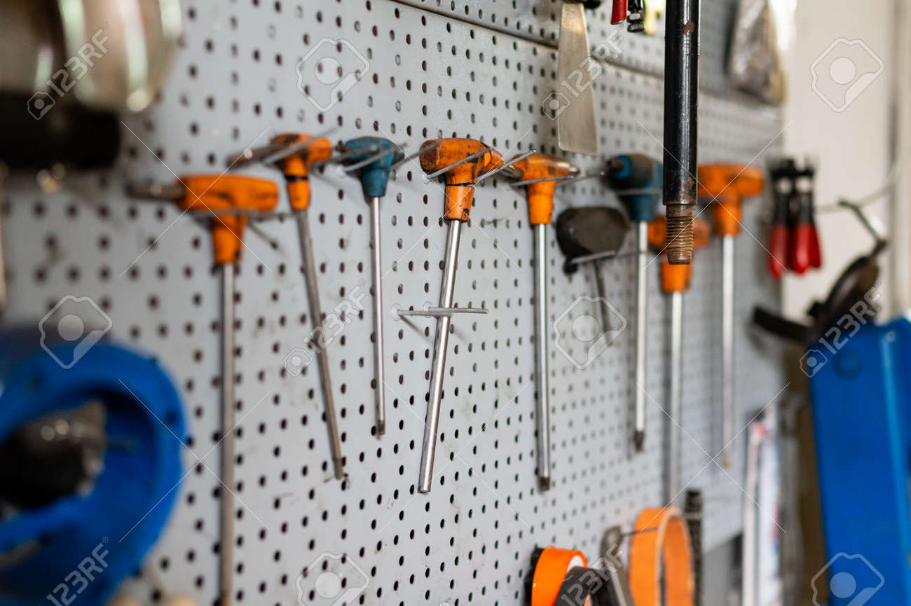 StoreWALL Select Mechanic Package-Standard Duty, image size:1300x865