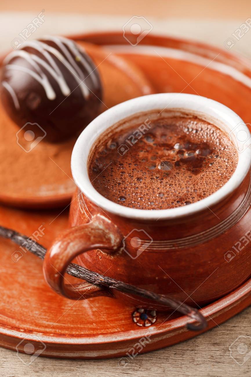 ホット チョコレート チョコレート ボール の写真素材 画像素材 Image