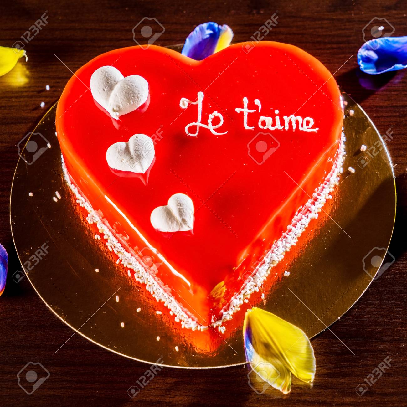 Gateau Pour La Saint Valentin Banque D Images Et Photos Libres De Droits Image