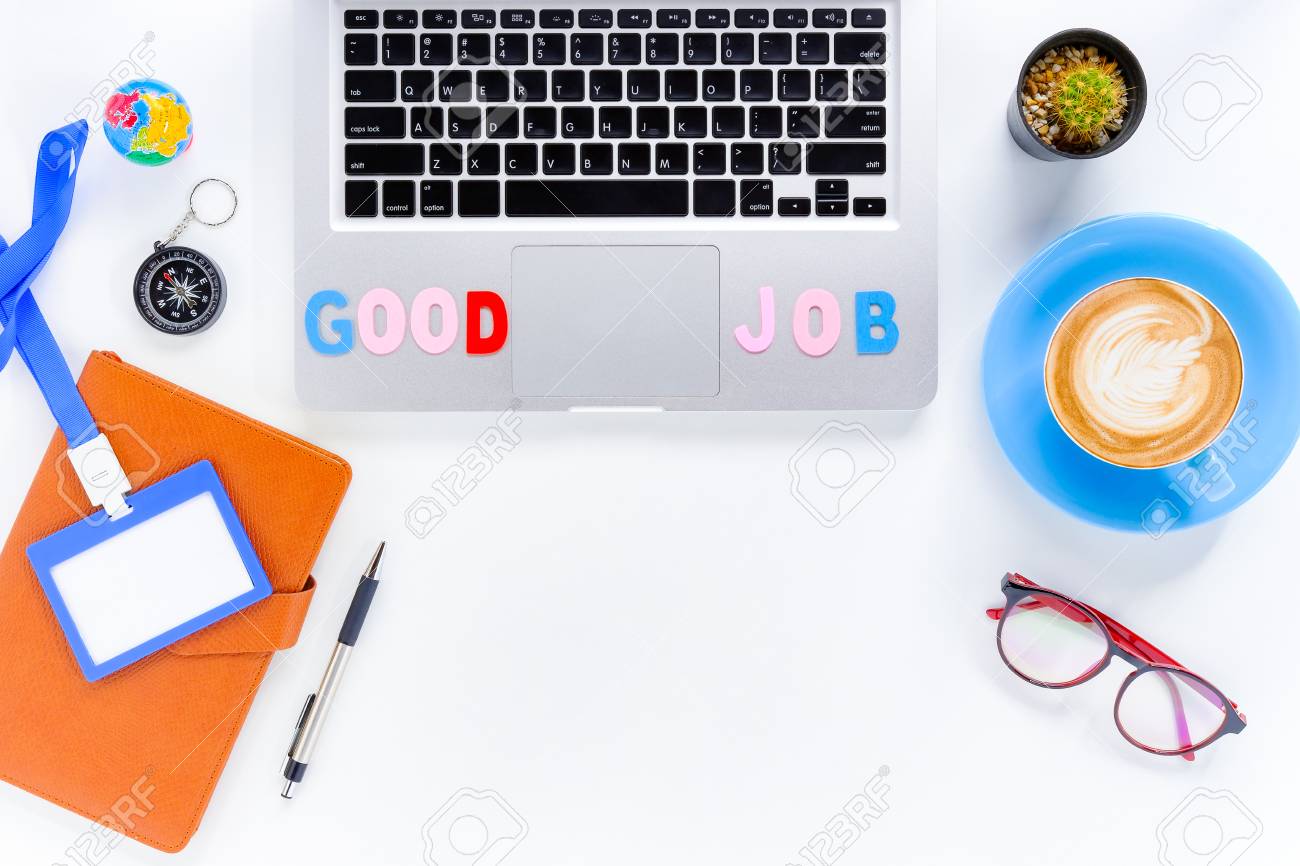 Legende Mot Bon Travail Sur Ordinateur Portable Bureau Blanc Avec