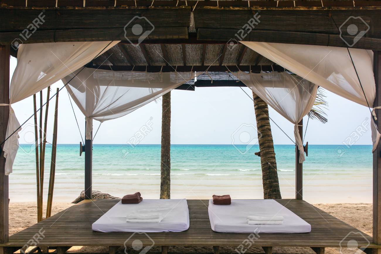 Massage on the beach Clearance