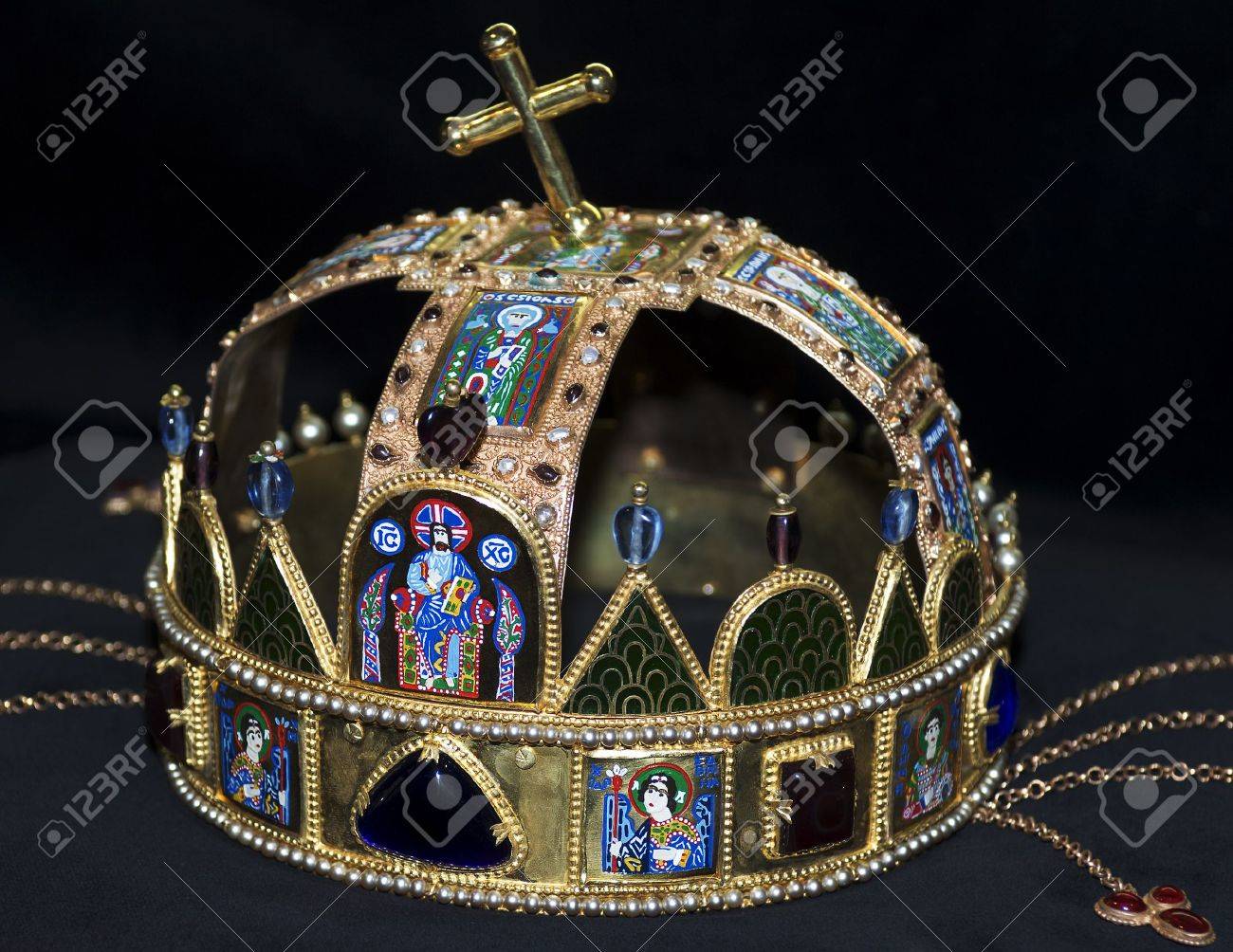 The Hungarian Holy Crown ハンガリー 王冠 The Hungarian Holy Crown
