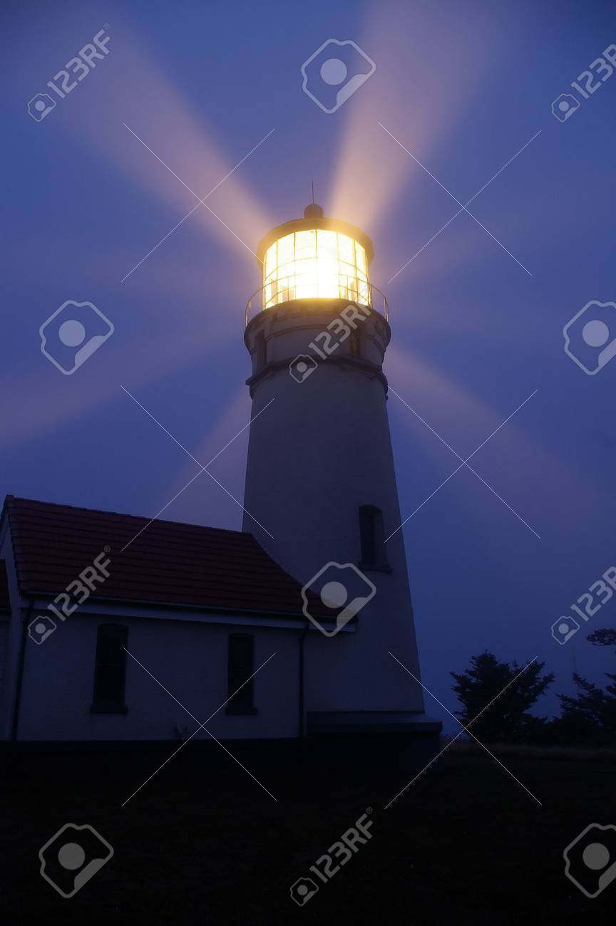 Landscape Lighting — Lucas Irrigation, image size:864x1300