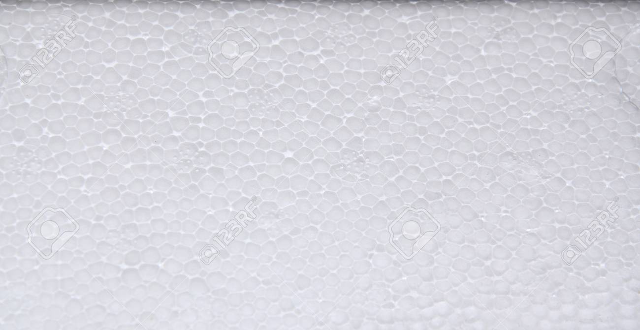 白い発泡ポリスチレン ボード 高品質発泡スチロール テクスチャ背景を多孔性の白い表面のクローズ アップ の写真素材 画像素材 Image