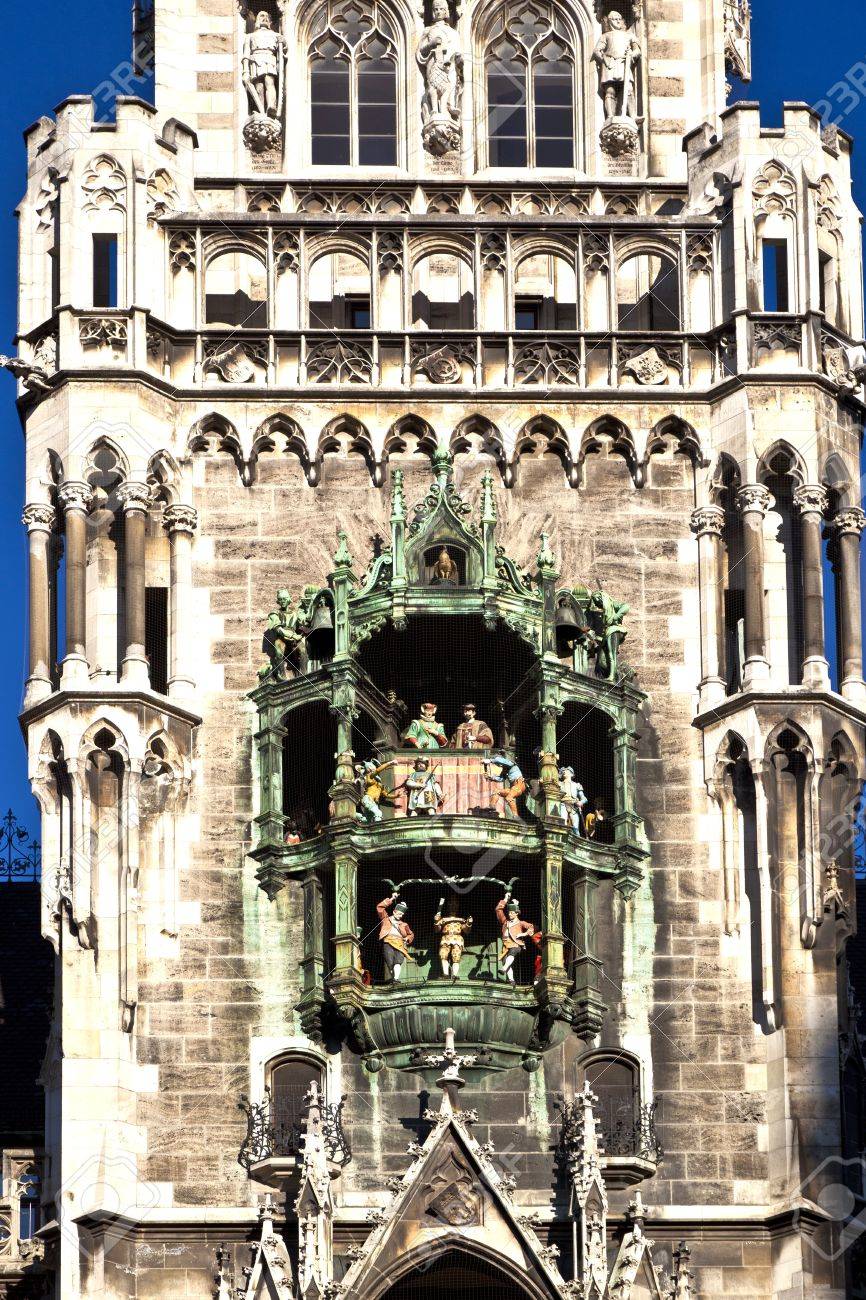 ミュンヘン市庁舎の仕掛け時計 の写真素材 画像素材 Image
