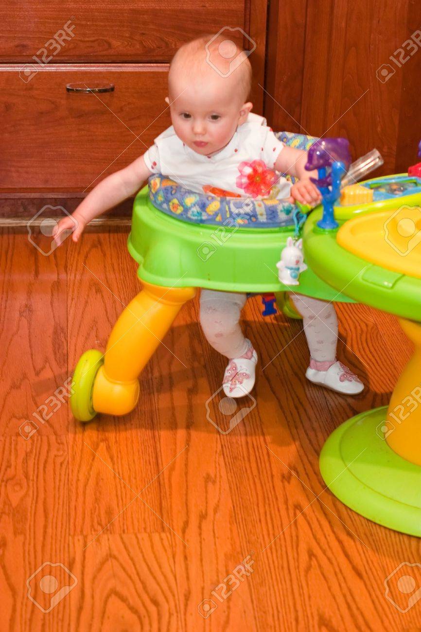 at what age baby walker can be used