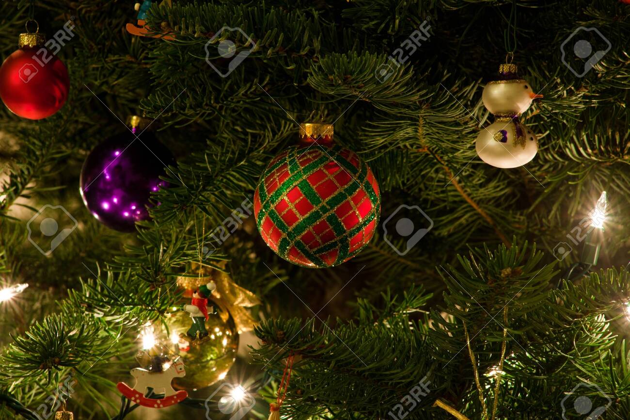 Addobbi Natalizi Legno.Immagini Stock Addobbi Natalizi Sono Decorazioni Di Solito Fatte Di Vetro Metallo Legno O Ceramica Che Vengono Utilizzati Per Il Festone Di Un Albero Di Natale Image 8523805