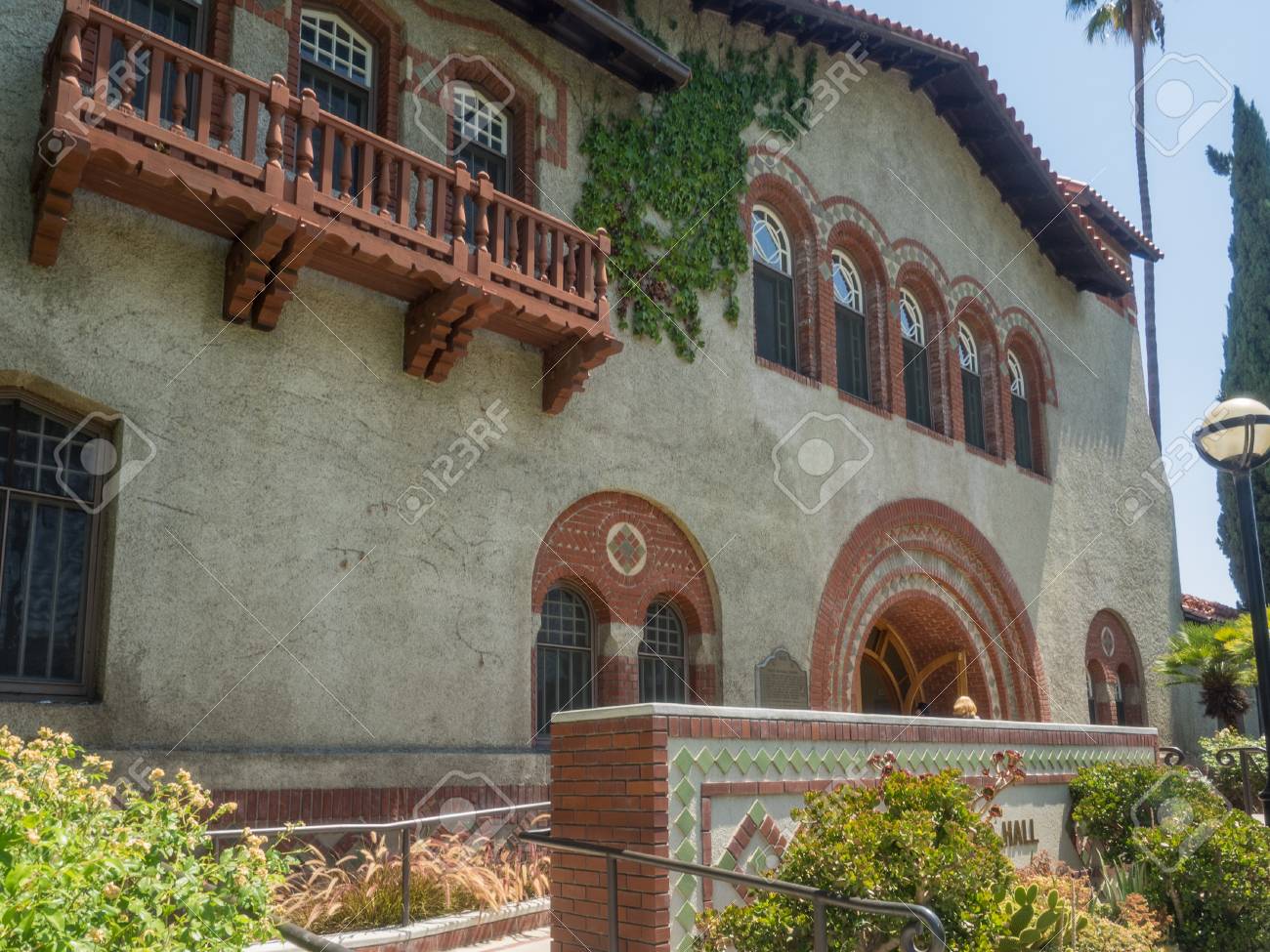 カリフォルニア州立師範学校だった元キャンパス後サンノゼ州立大学になった大学教育です の写真素材 画像素材 Image カリフォルニア州立師範学校だった元キャンパス後サンノゼ州立大学になった大学教育です の写真素材 画像素材 Image