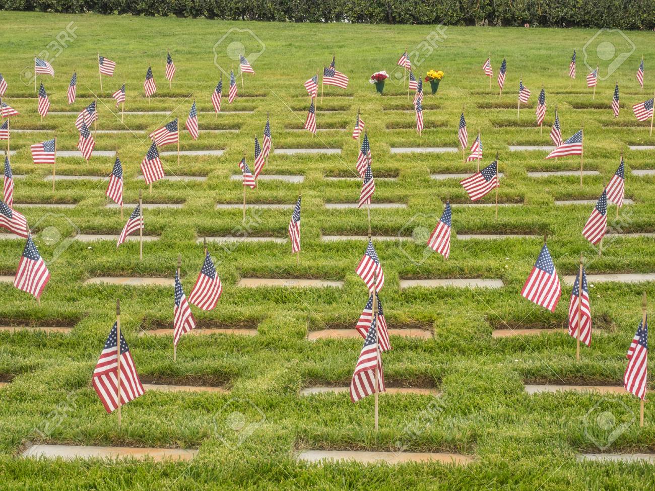 サン ブルーノ カリフォルニア州のゴールデン ゲート国立墓地で記念日の遵守 の写真素材 画像素材 Image