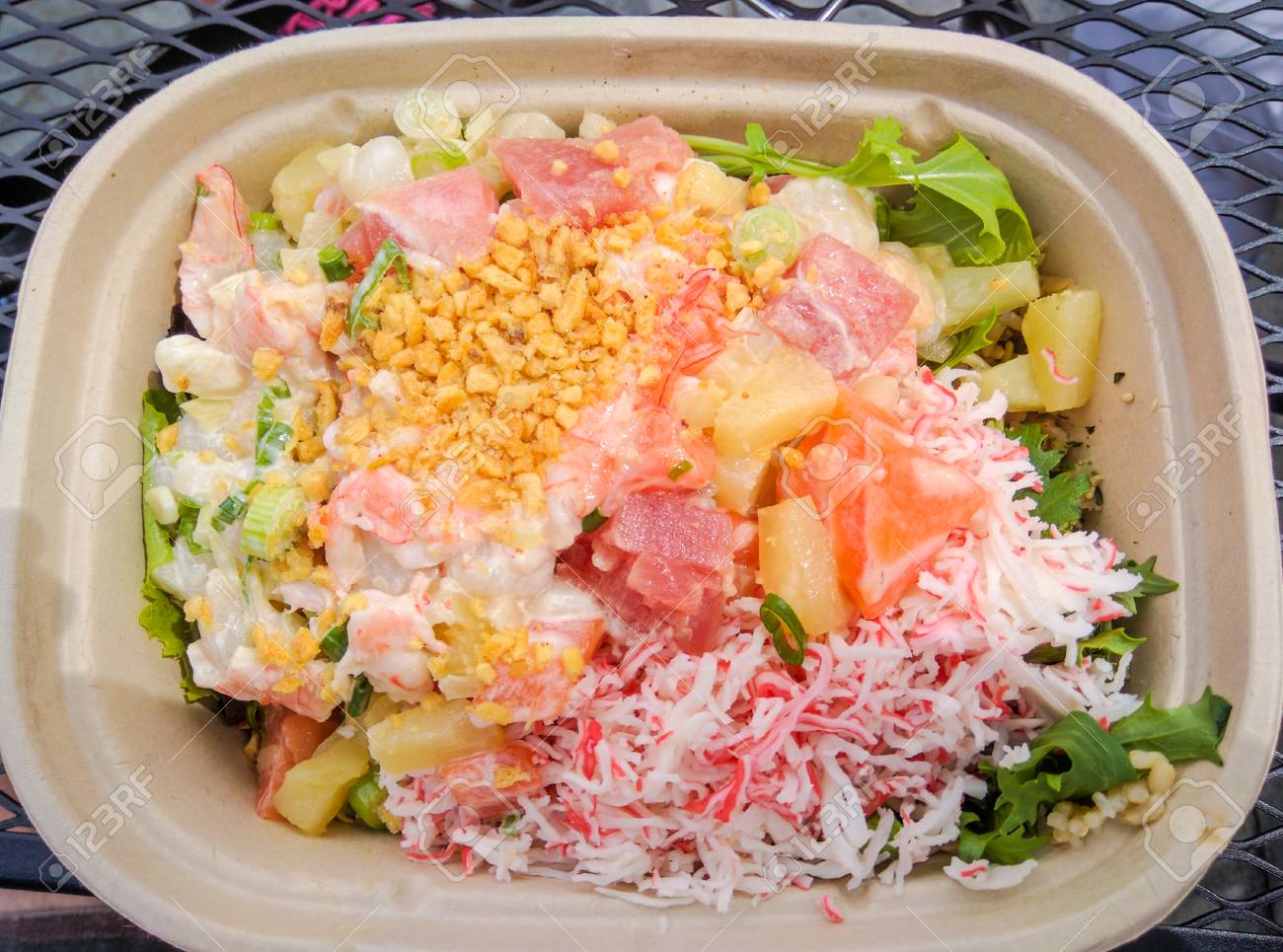 Immagini Stock Poke E Un Insalata Di Pesce Crudo Servita Come Antipasto Nella Cucina Hawaiana Ea Volte Come Antipasto Image 80523960
