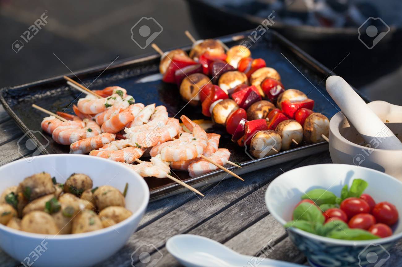 庭 夏天然海老と野菜の串焼きバーベキュー の写真素材 画像素材 Image 庭 夏天然海老と野菜の串焼きバーベキュー の写真素材 画像素材 Image