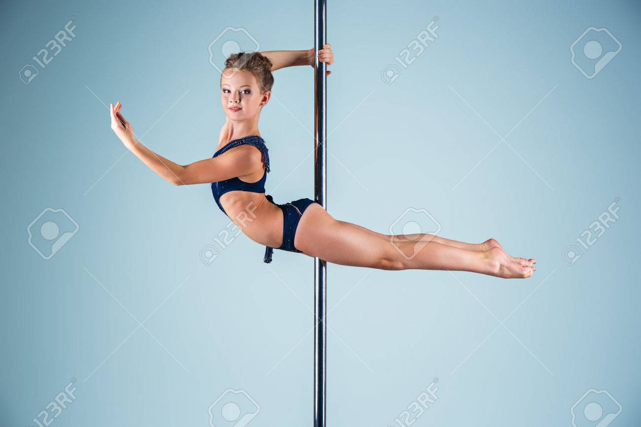young girl pole dancer 
