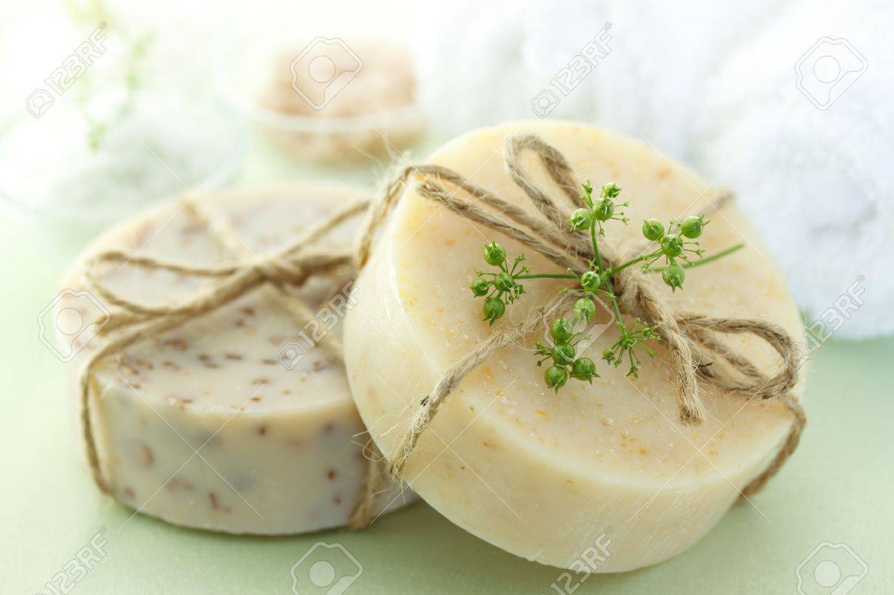 Bars of soap with bath salt and towels - 10085941 Bars of soap with bath salt and towels - 10085941