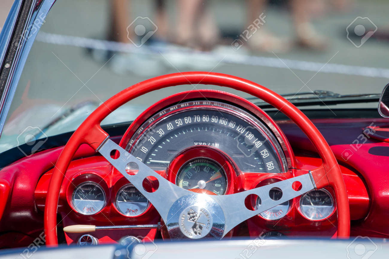 FARO, PORTUGAL, 10th August 2019: 8º American Cars Show Algarve Event with vintage cars and a mix of Americana related activities happen, including pinup shows, rockabilly concerts and much more. - 143541981 FARO, PORTUGAL, 10th August 2019: 8º American Cars Show Algarve Event with vintage cars and a mix of Americana related activities happen, including pinup shows, rockabilly concerts and much more. - 143541981