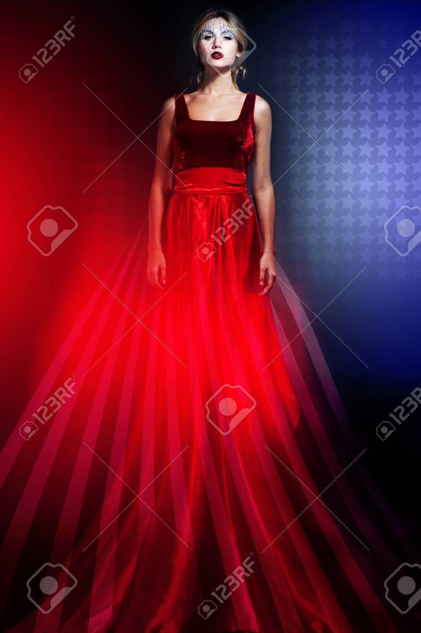 robe rouge drapée