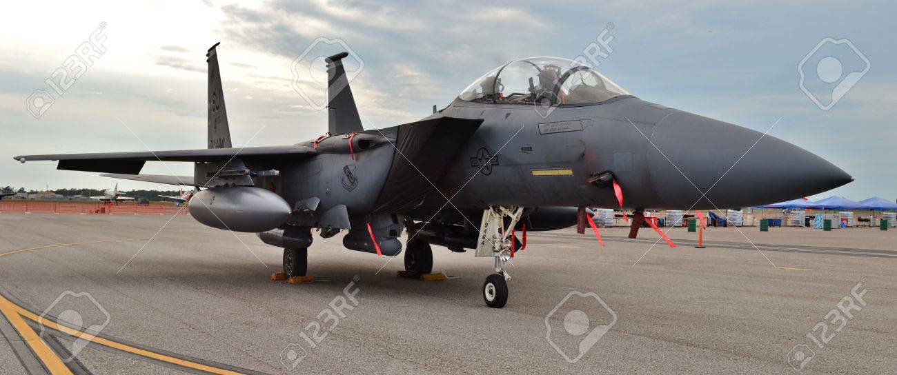空軍 F 15e ストライク イーグル戦闘機 の写真素材 画像素材 Image
