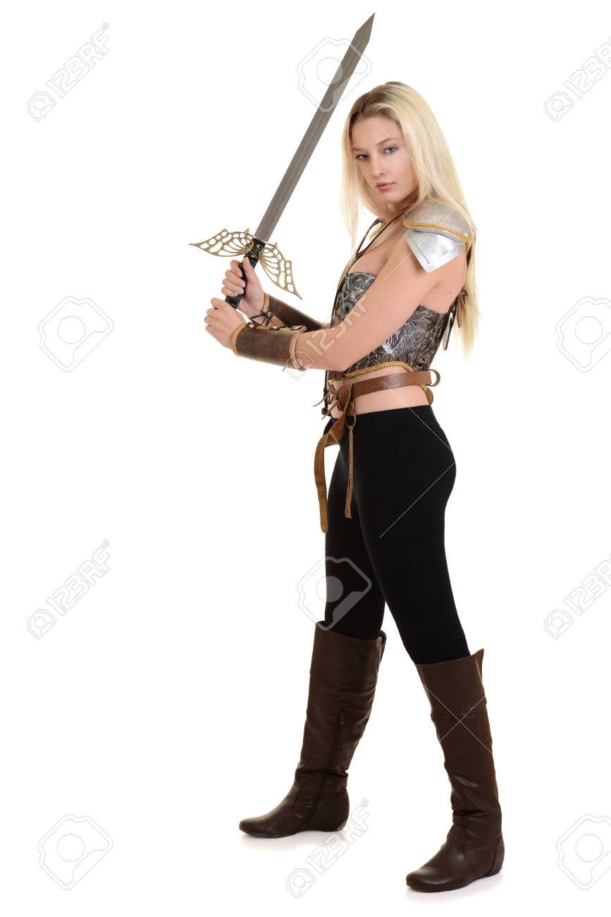 戦士の女性両手剣を使用して の写真素材 画像素材 Image