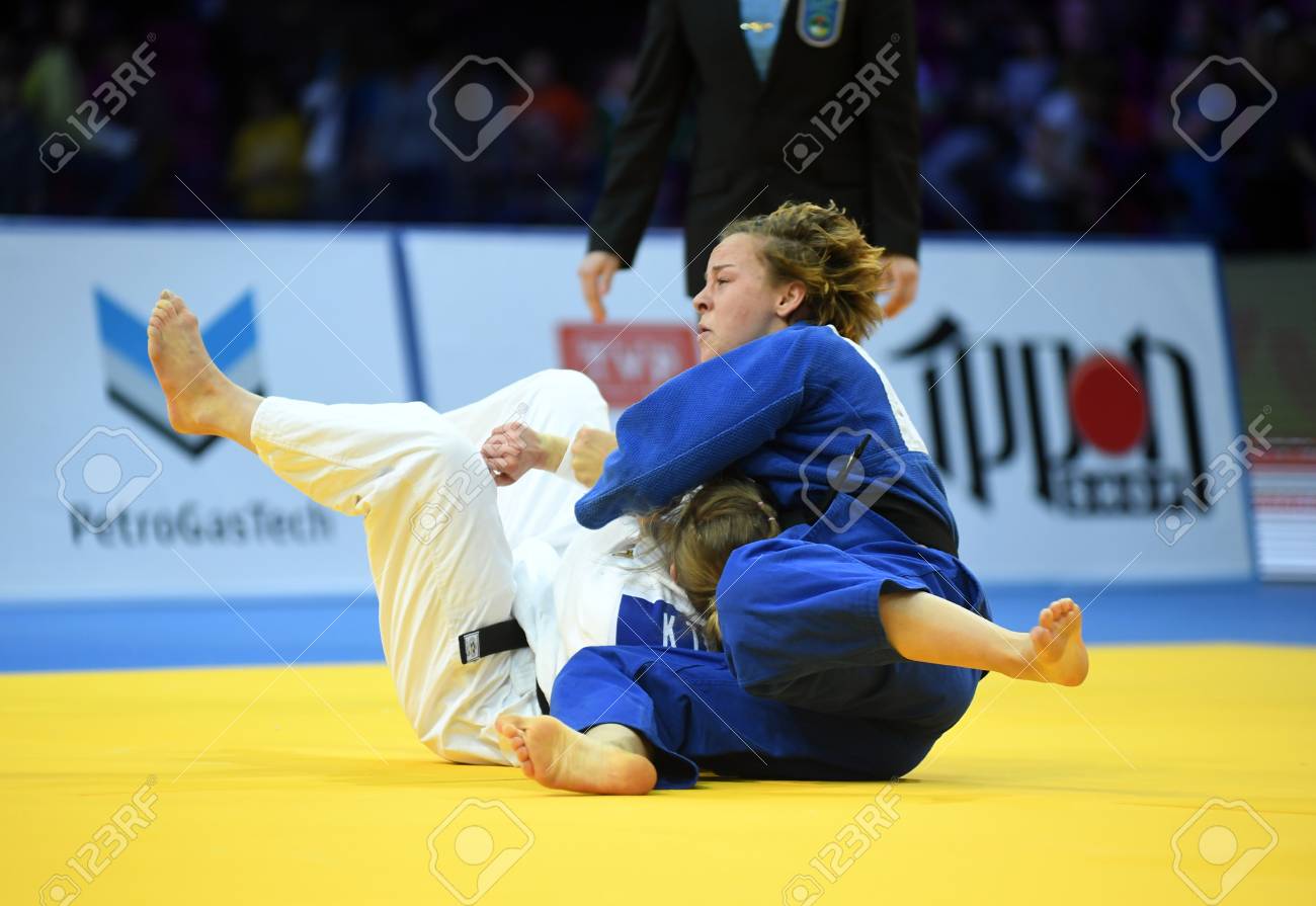 Varsovie Pologne A 23 Avril Championnats D Europe De Judo Varsovie 17 Medaille D Or Femme Combats Banque D Images Et Photos Libres De Droits Image